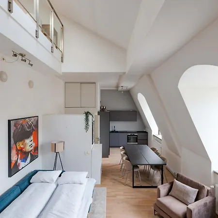 Dinbnb L Tollbugata Retreat L Rooftop L Smart-tv L 6 Guests דירה אוסלו
