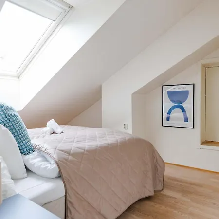 Dinbnb L Tollbugata Retreat L Rooftop L Smart-tv L 6 Guests דירה *